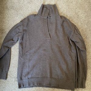 Rails Turtleneck